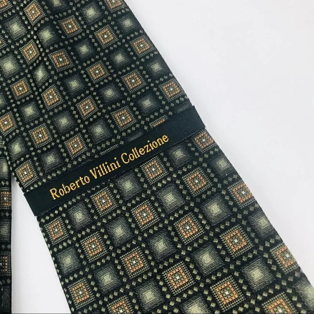 NWT Roberto Villini all silk handmade Squares Tie